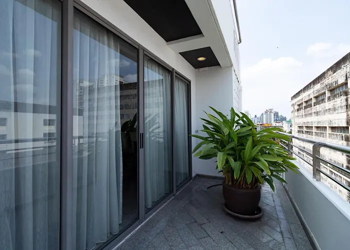 Apartahotel The Celadon 5*