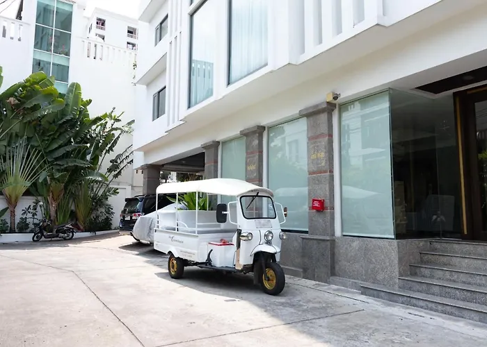 The Celadon Apartahotel Bangkok