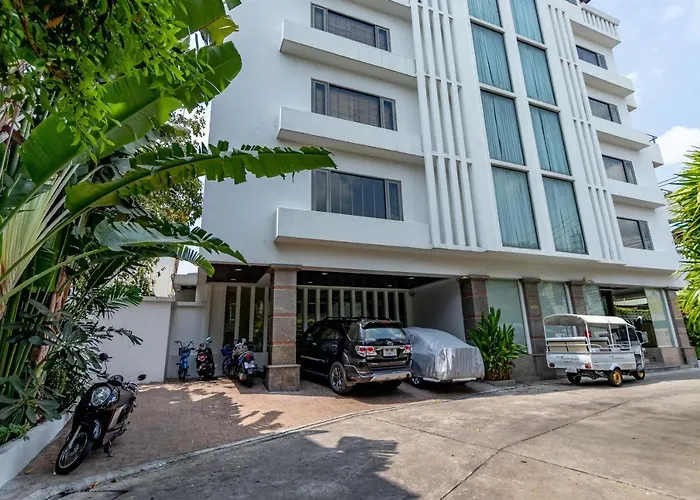 The Celadon 5* Bangkok